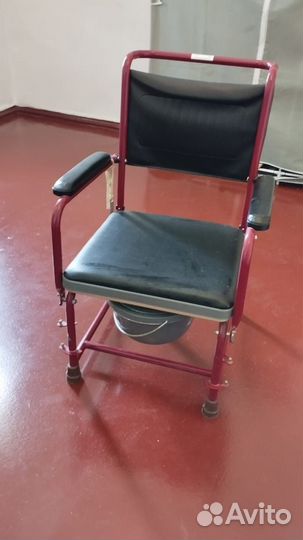 Санитарный стул туалет