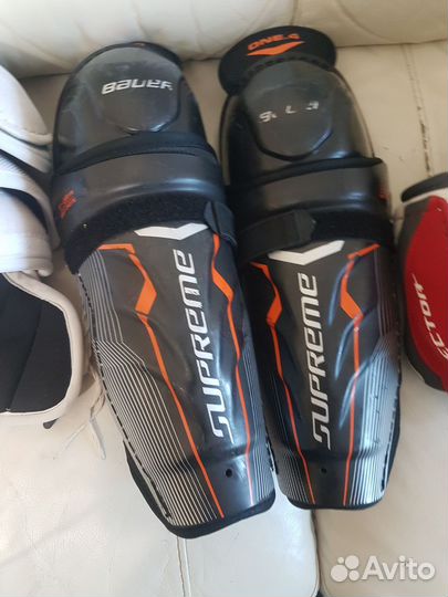 Коньки и форма хоккейные