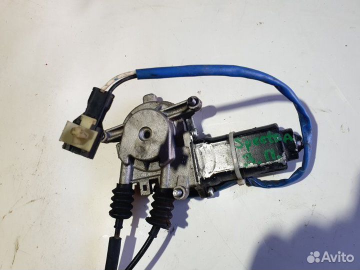 Стеклоподъемник задний правый Kia Spectra седан