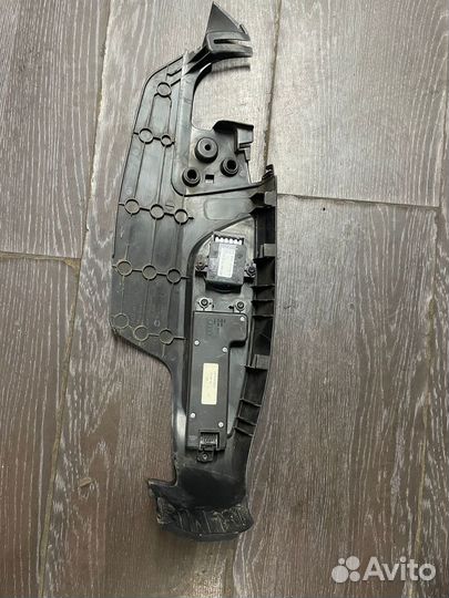 Панель управления пер. левой сидений Audi Q7