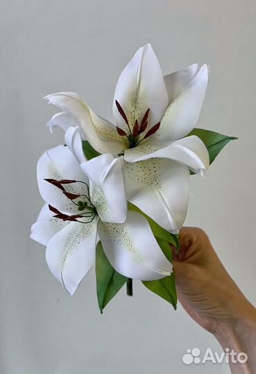 Лилия из ткани