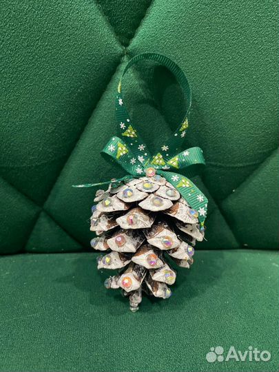 Елочные игрушка, шишка натуральная