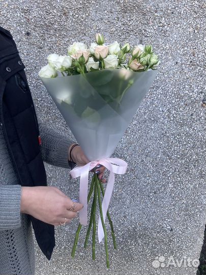 Букеты из кустовых роз