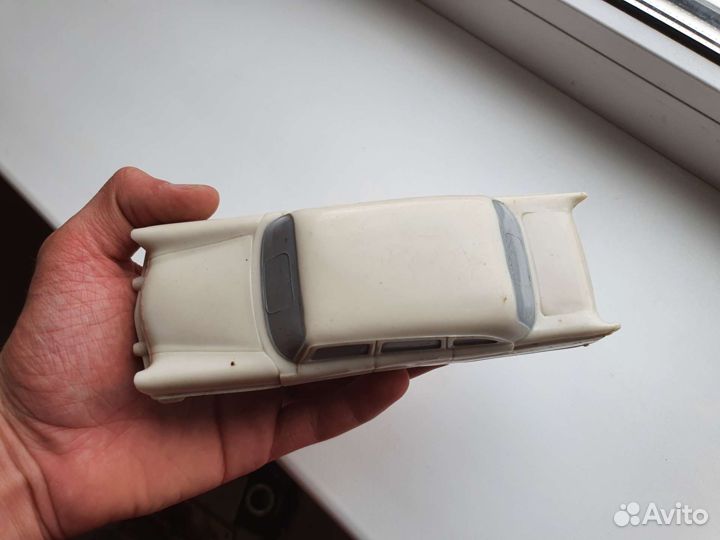 Модель автомобиля газ 13 чайка