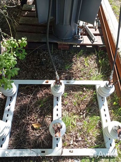 Рамка для трансформатора и разъединитель