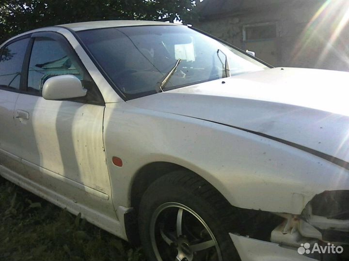 Mitsubishi Galant 1.8 AT, 1998, битый, 200 000 км