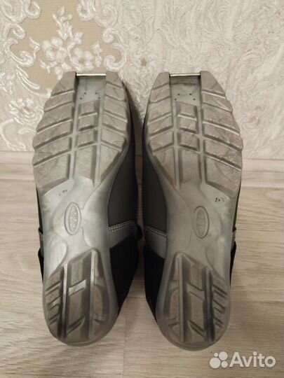 Лыжные ботинки spine