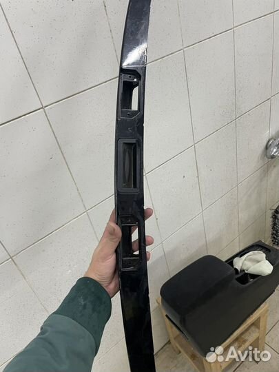 Молдинг крышки багажника ford focus 2