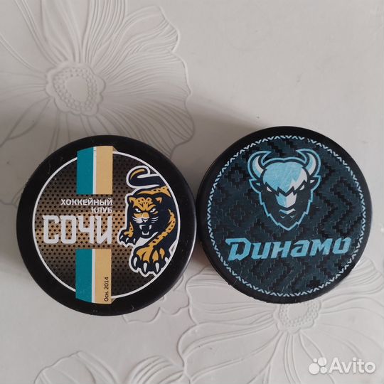 Шайба хоккейная коллекционная