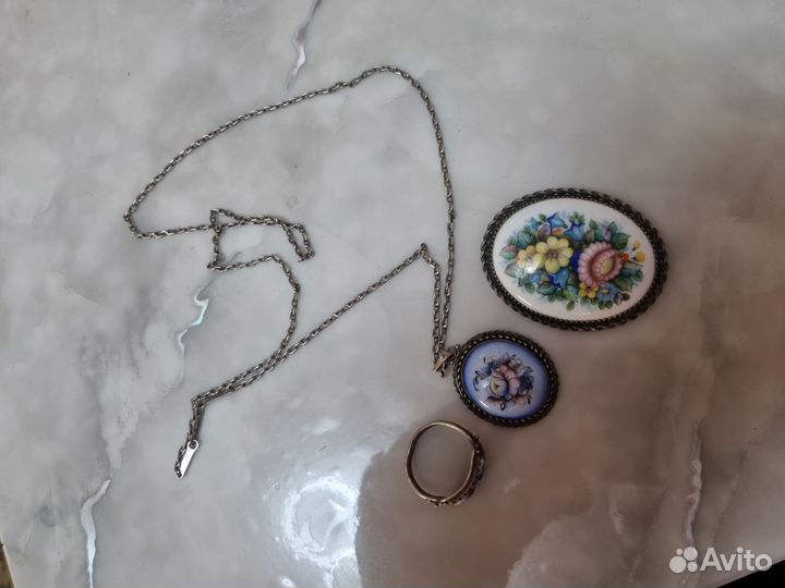 Расписание брош кулон кольцо