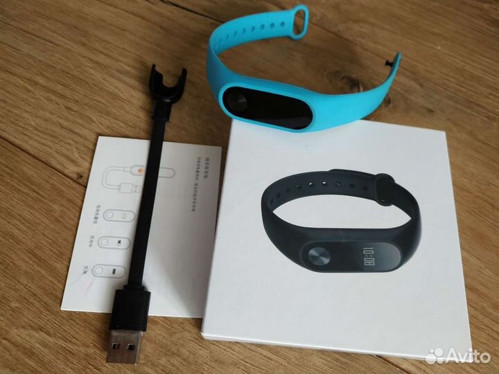 Часы-браслет MiBand 1