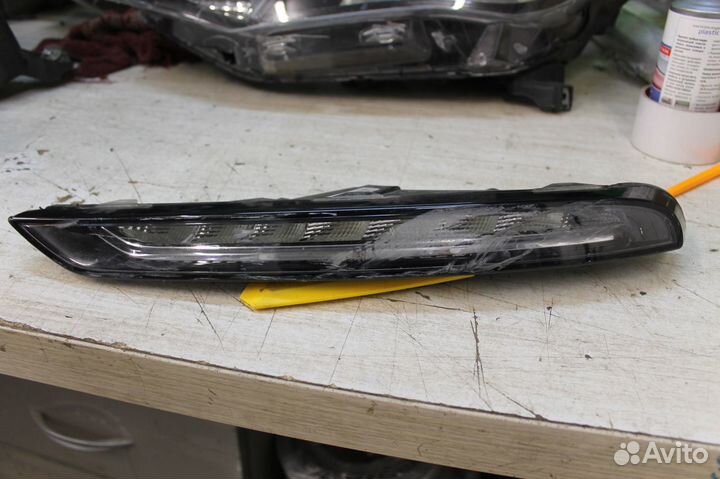 Указатель поворота левый Porsche Macan 95B941181A