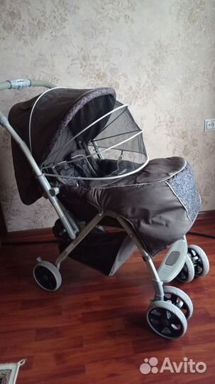 Прогулочная коляска