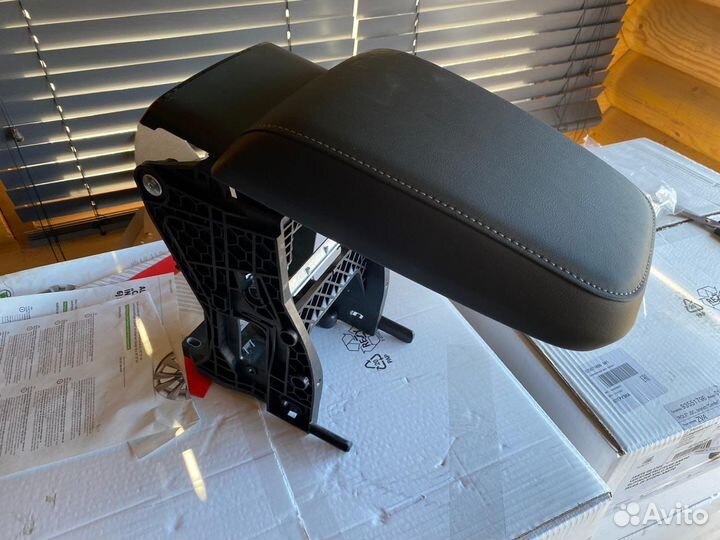 Подлокотник Skoda Kodiaq Karoq оригинал