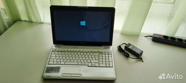 Ноутбук Toshiba 15.6