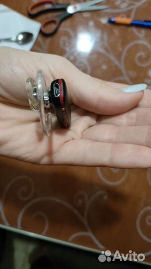 Новую bluetooth гарнитуру plantronics