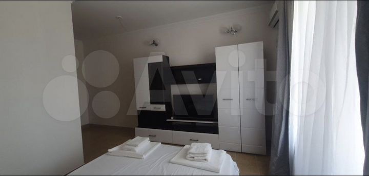 Комната 19 м² в 9-к., 1/3 эт.