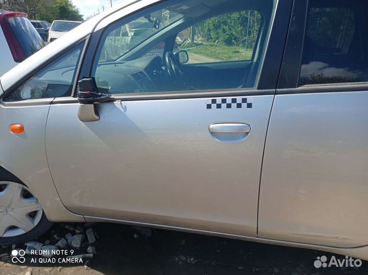 Дверь Mitsubishi Colt 2003-2012, передняя левая