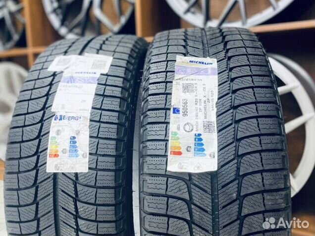 Michelin X-Ice 3 245/45 R20