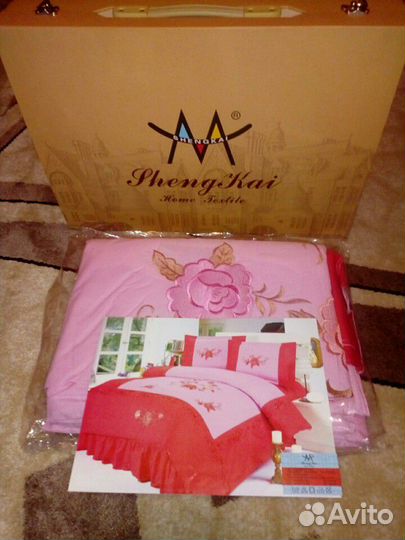 Подарочный комплект постельного белья.сатин с крас