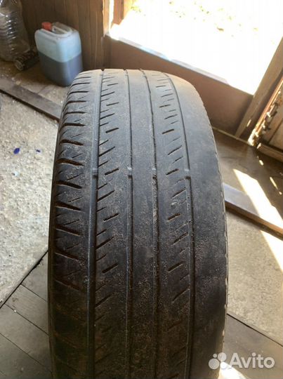 Dunlop SP Qualifier TG40 235/65 R17
