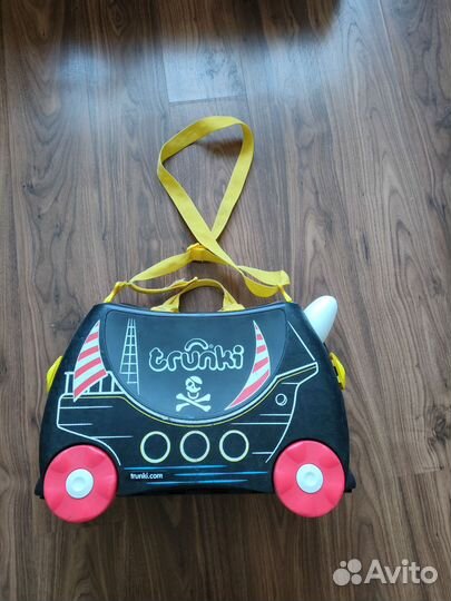 Чемодан на колесах trunki пират
