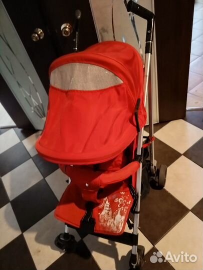 Прогулочная коляска