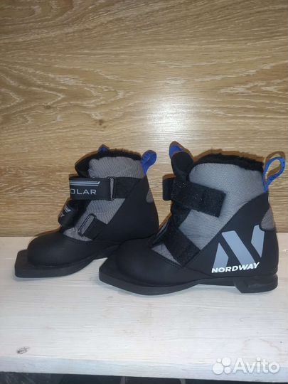 Лыжные ботинки