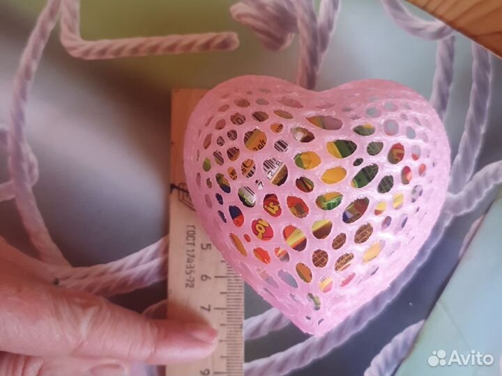 3D сердечко с жевательной резинкой Love is