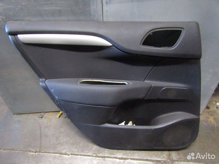 Обшивка двери задней левой C4 II 2011