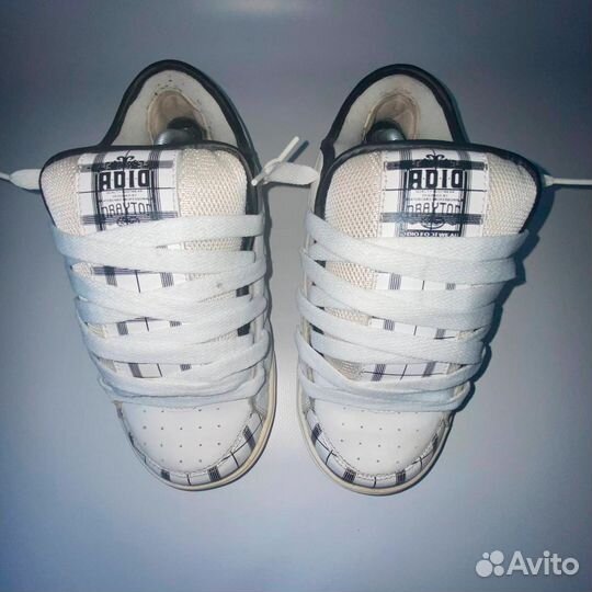 Adio taro etnies globe osiris dvs fallen vans dc