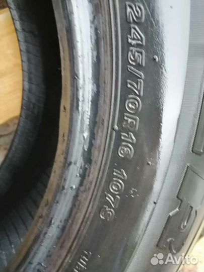 Bridgestone Dueler H/T 245/70 R16