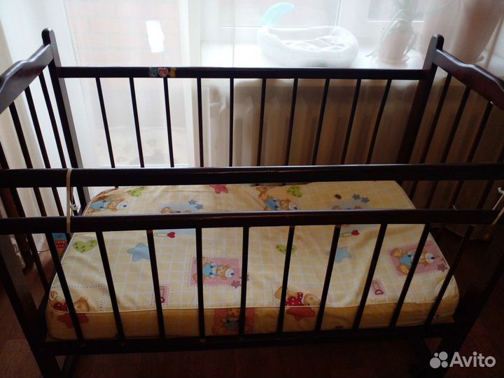 Детская кроватка