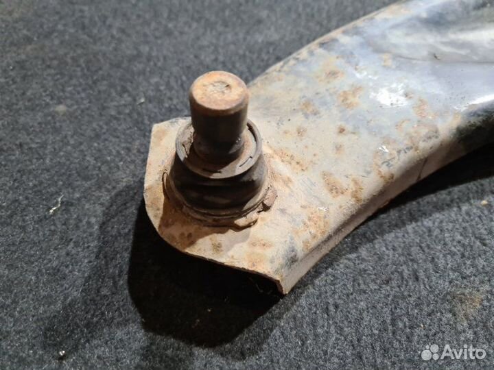 Рычаг подвески нижний передний левый Nissan Juke