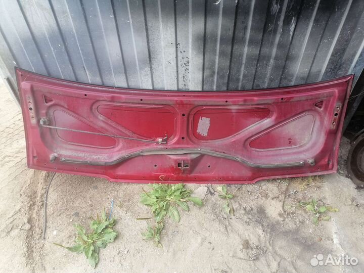 Капот Тойота Превия