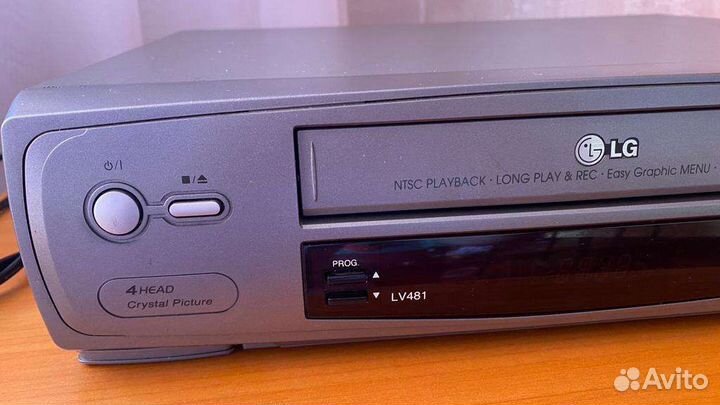 Видеомагнитофон LG
