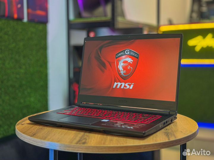 Ноутбук MSI - Intel Core i7 - GTX 1660 - SSD