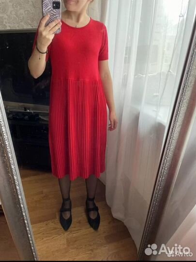 Платье красное
