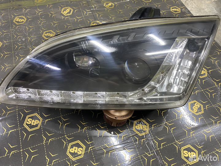 Фара Ford Focus 2 с дхо тюнинг
