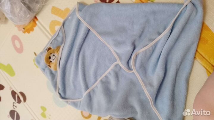 Полотенце и тапочки