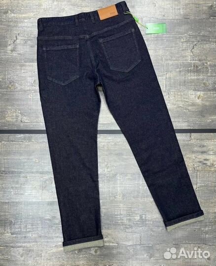 Джинсы Hugo Boss