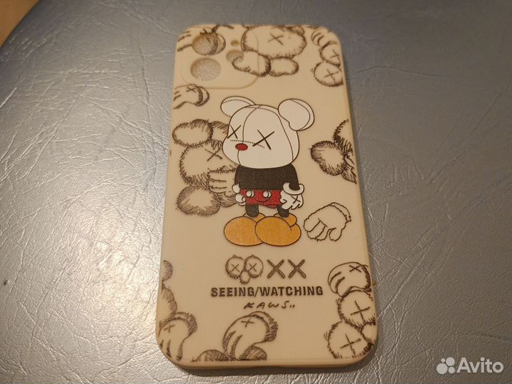 Чехол на iPhone 11