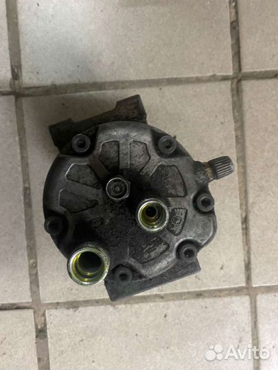 Компрессор кондиционера audi 100 45 2,3 AAR