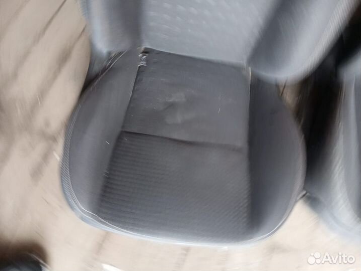 Сиденья передние рено меган 2 megan