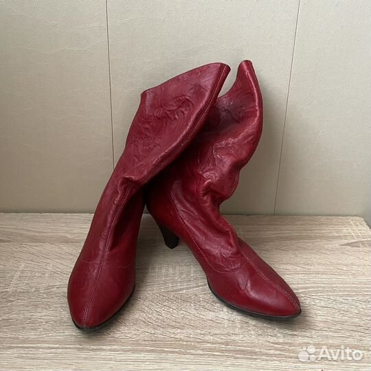Сапожки кожаные красные