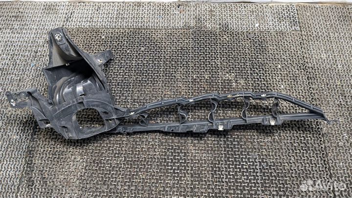 Кронштейн крыла BMW X5 E70, 2012