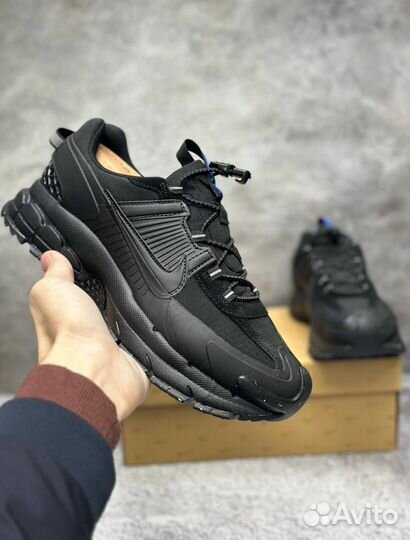 Nike Air Zoom Vomero 5