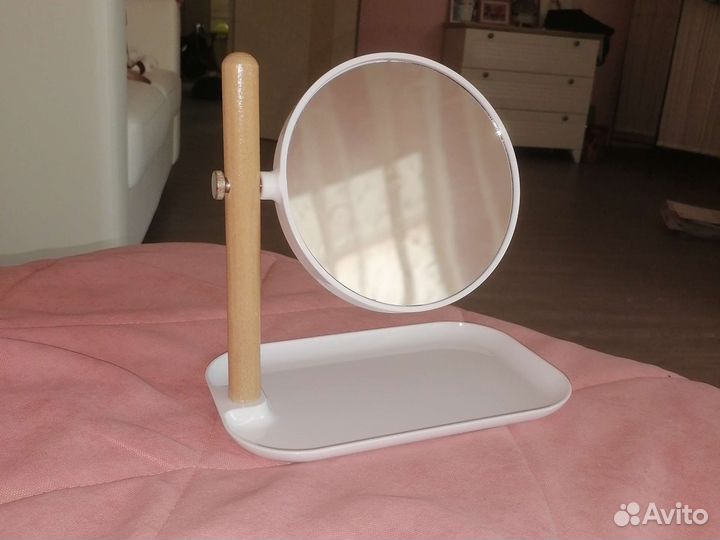 Зеркало с полочкой для косметики (для ванной)