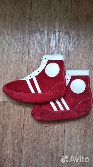 Спортивная обувь