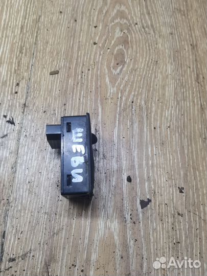 Chevrolet niva блок управления зеркалами